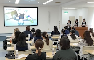 ９/27（土）に授業が体験できる高校受験生向けの学校説明会を行いました